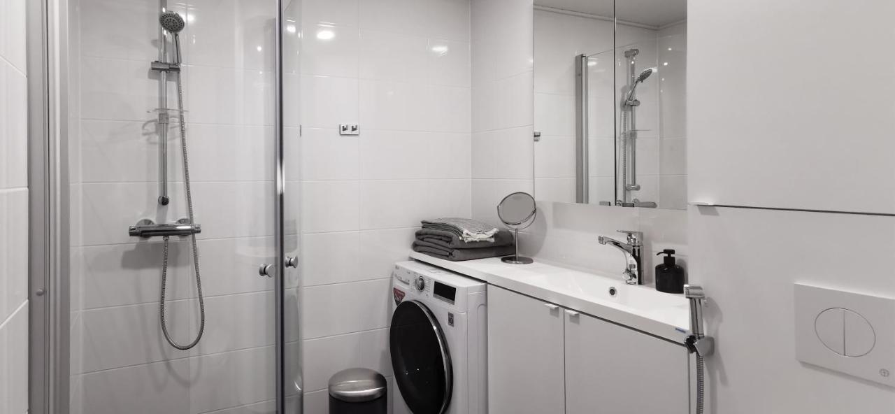 New And Cozy Apartment In The Centrum Of أولو المظهر الخارجي الصورة